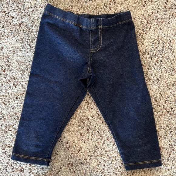 Girls capri bundle - Picture 2 of 6